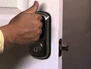 Lock Locksmith Tech Indianapolis, IN 317-975-2288 - 24-7-locksmith-key-service
