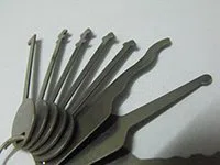 Lock Locksmith Tech Indianapolis, IN 317-975-2288 - change-locks-service